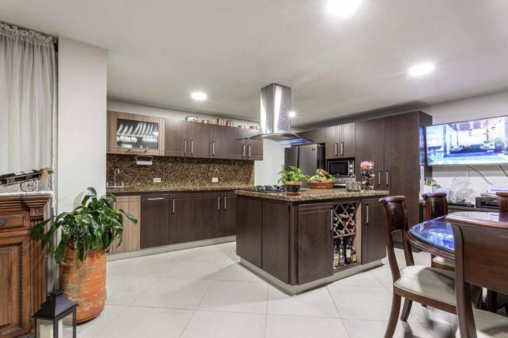 Apartment Elegante Pent-house En Cuarto Piso Medellin