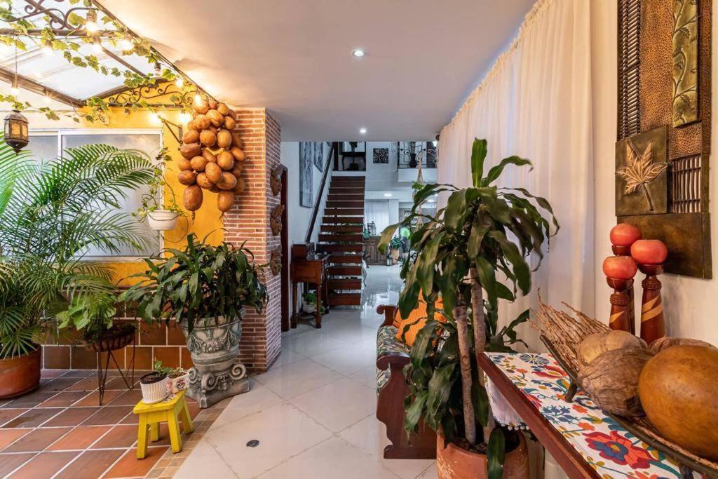 Elegante Pent-house En Cuarto Piso Apartment Medellin